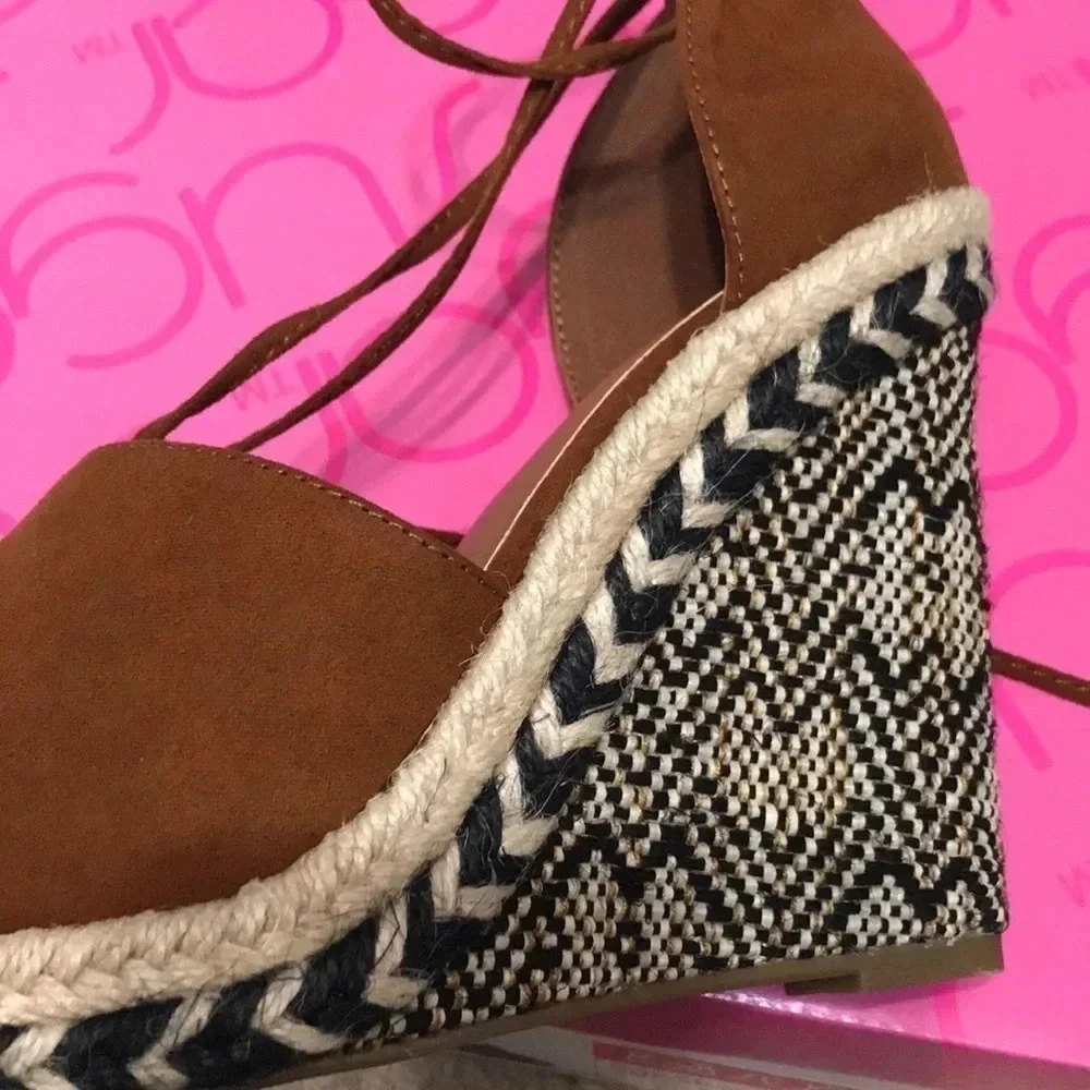 🌟HOST PIC🌟 Gorgeous NIB wedge sandals 🌟